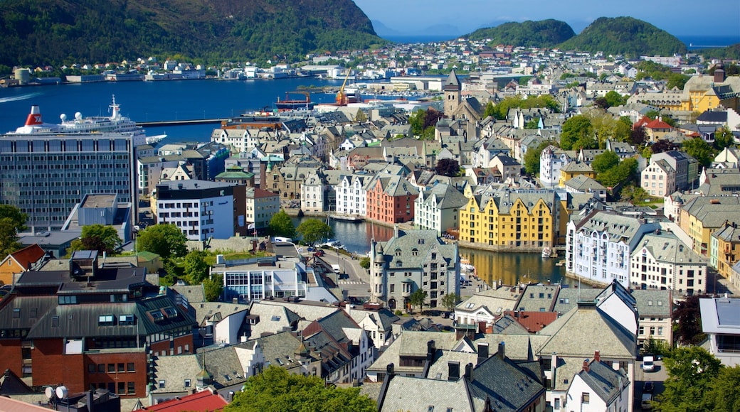 올레순 - 모어 오그 롬스달 이 포함 강 또는 시내 과 도시