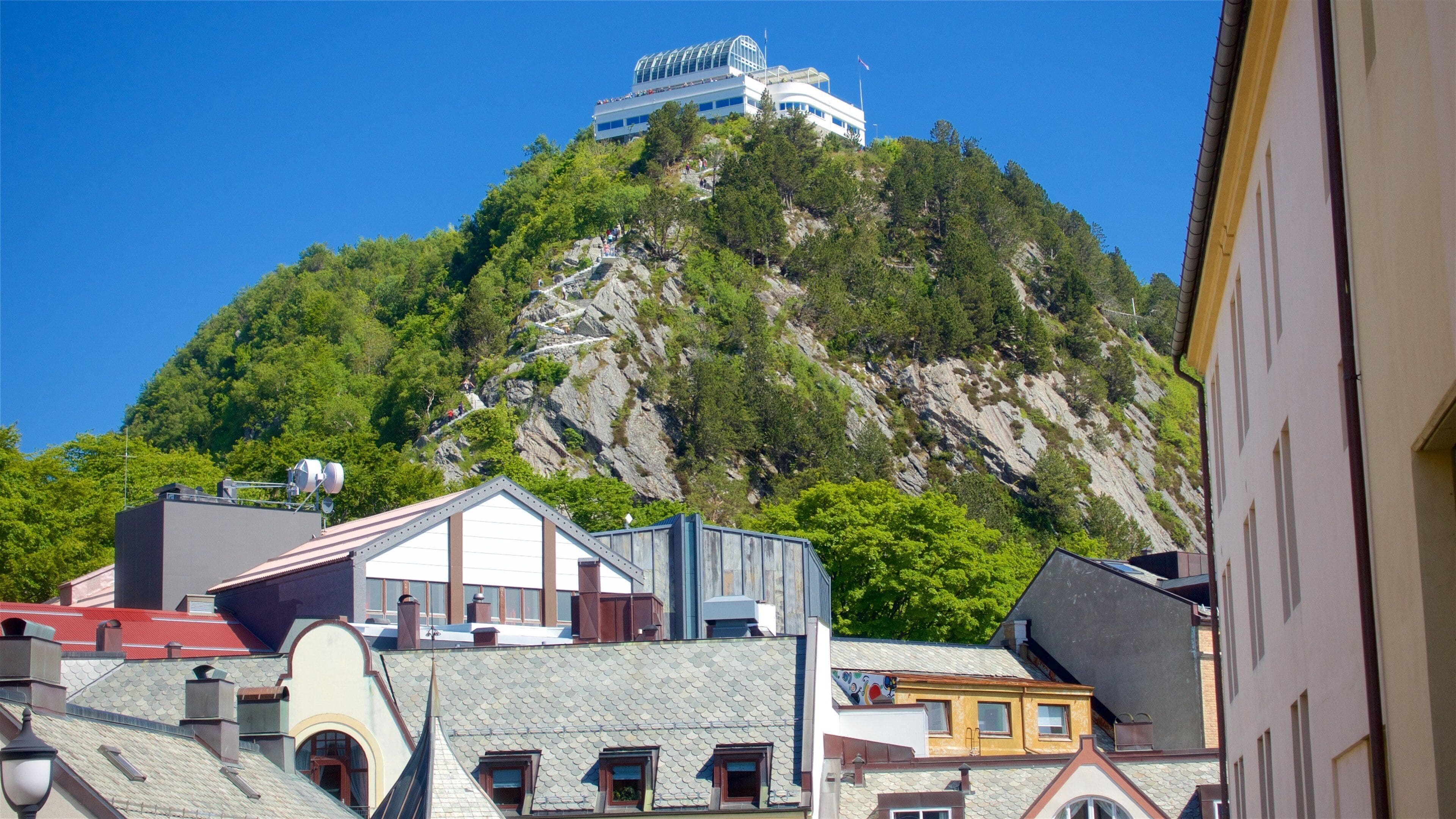 Ålesund, Møre og Romsdal som viser fjell