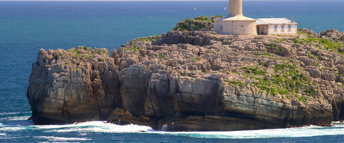 Santander showing general coastal views and a lighthouse