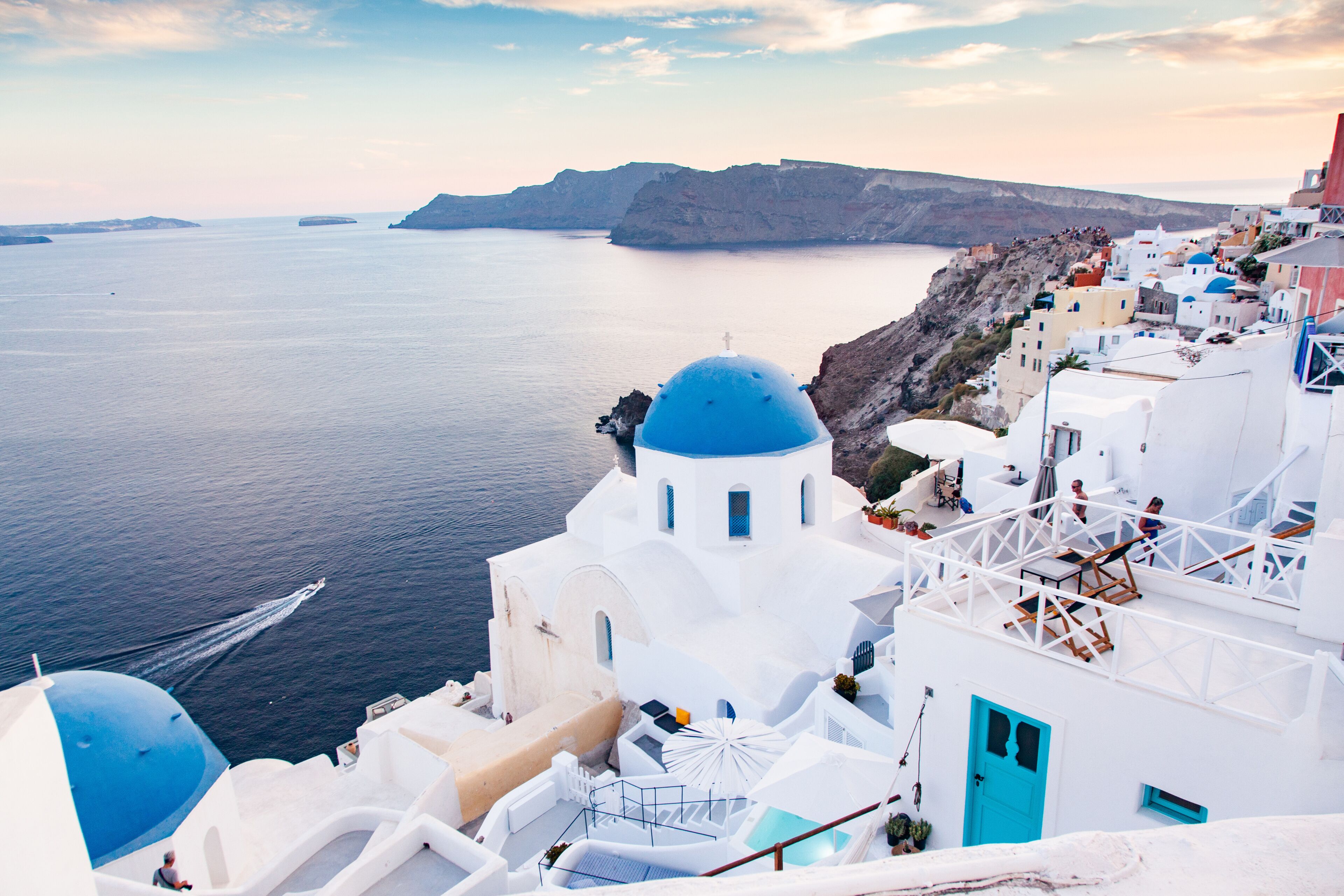 Scenic town of Oia, Santorini (Thira), Cyclades, Greek Islands, Greece
