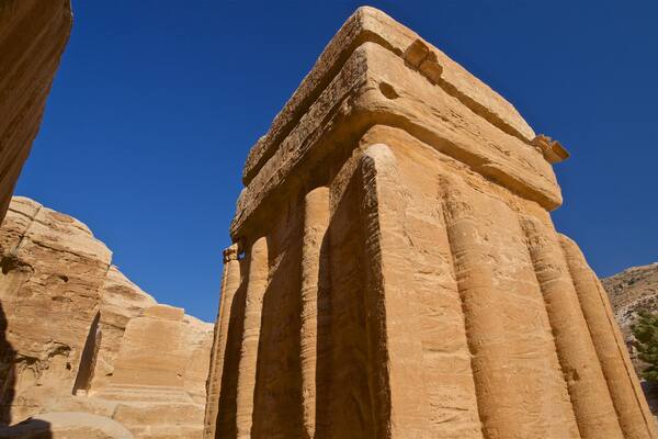 ワディ ムーサ 表示 遺跡・遺産