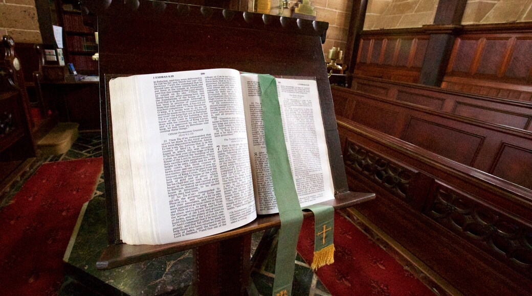 Norfolk Island showing religious elements, interior views and a church or cathedral
