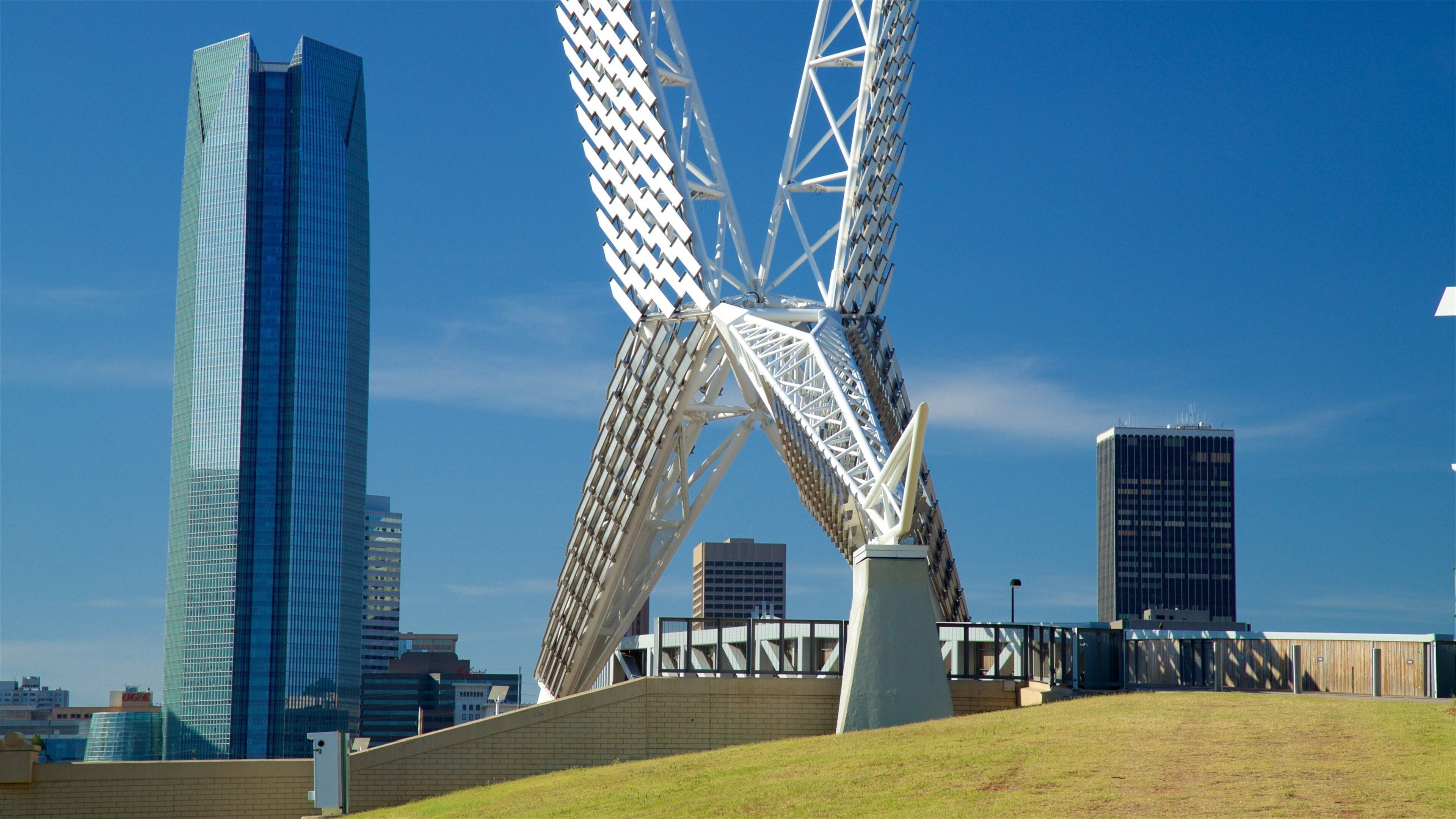 Oklahoma City montrant art en plein air, gratte-ciel et parc