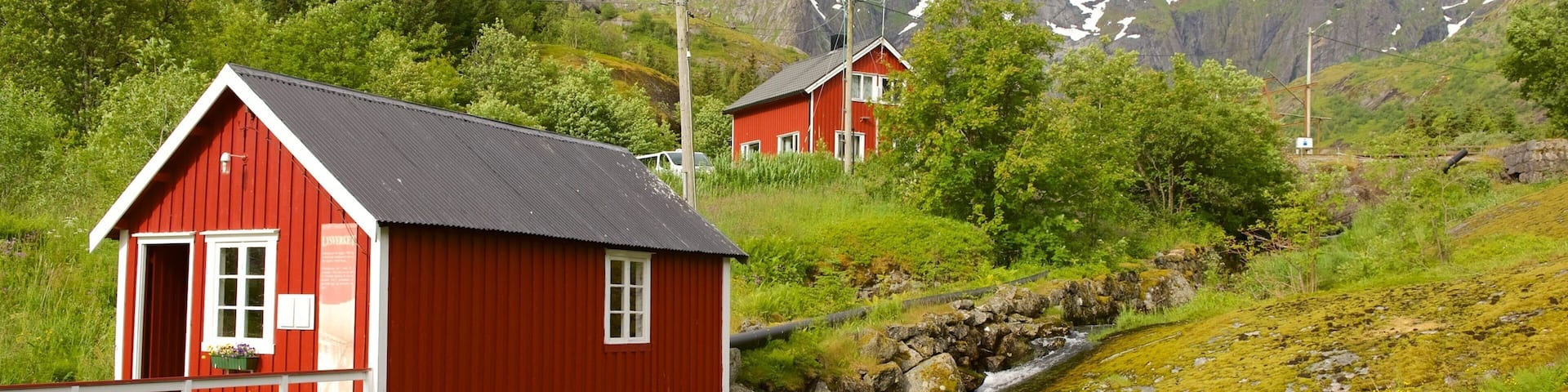 Leknes which includes a small town or village and a hotel