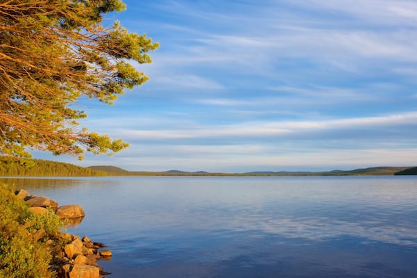 Inari which includes a lake or waterhole and landscape views