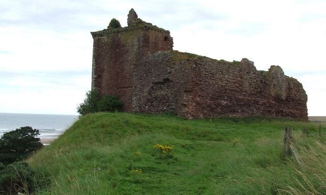 Red Castle, Lunan Bay The view from the top of the path. Enciente (ref 11273) and Keep (ref 11274) are both Category A listed buildings.