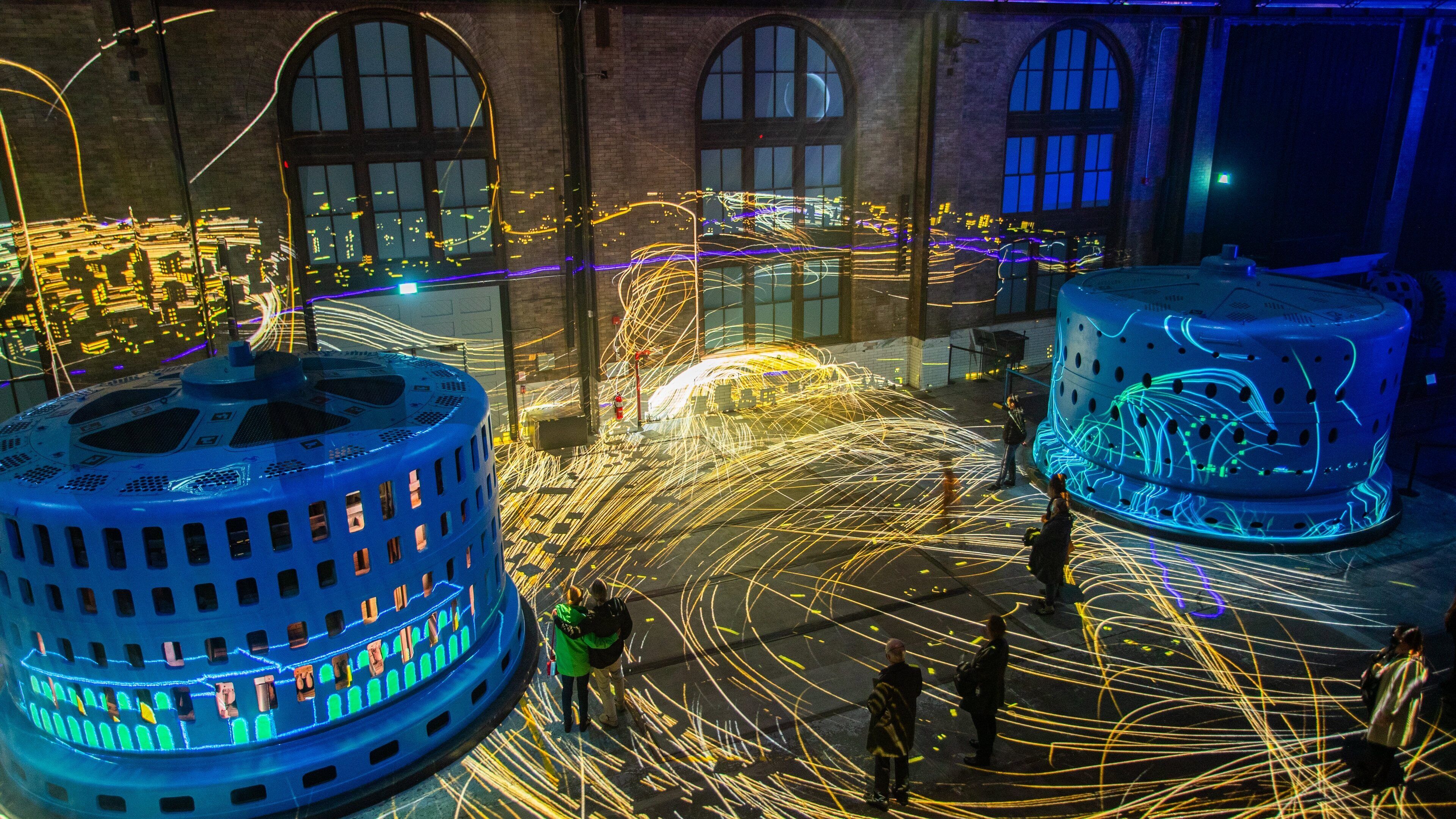 Niagara Regional Municipality featuring interior views