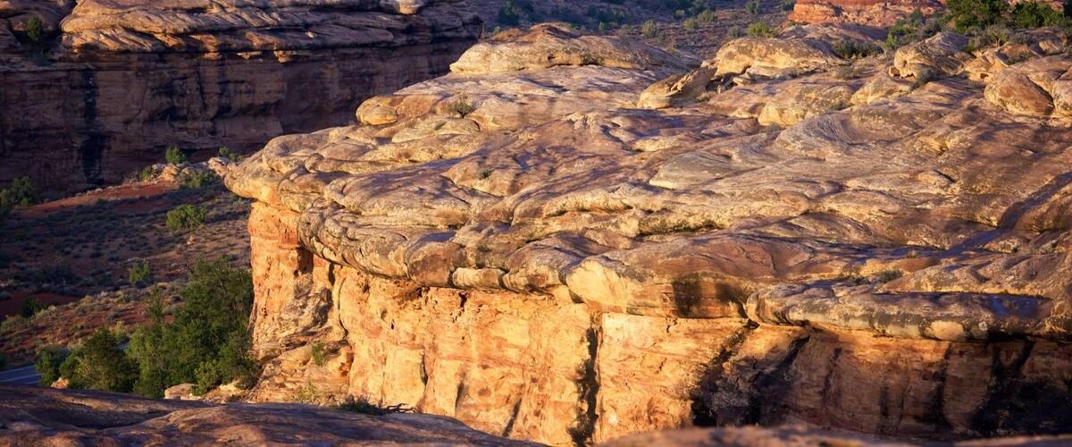 Pothole Point which includes desert views, a gorge or canyon and tranquil scenes