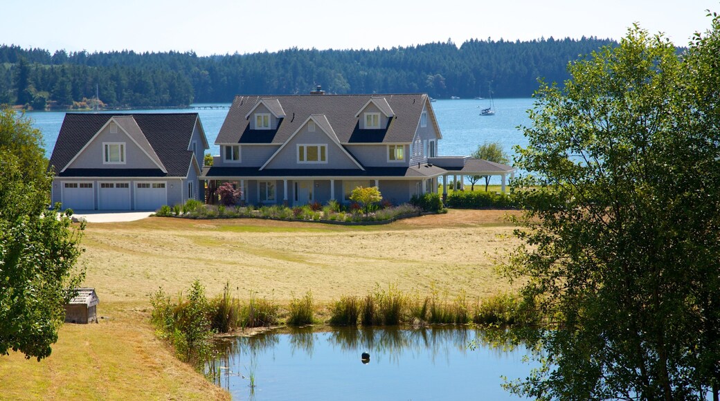 Wescott Bay which includes a small town or village and a lake or waterhole