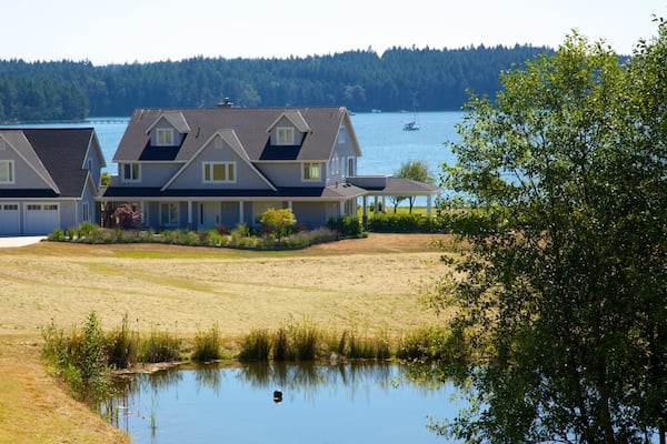 Wescott Bay which includes a small town or village and a lake or waterhole