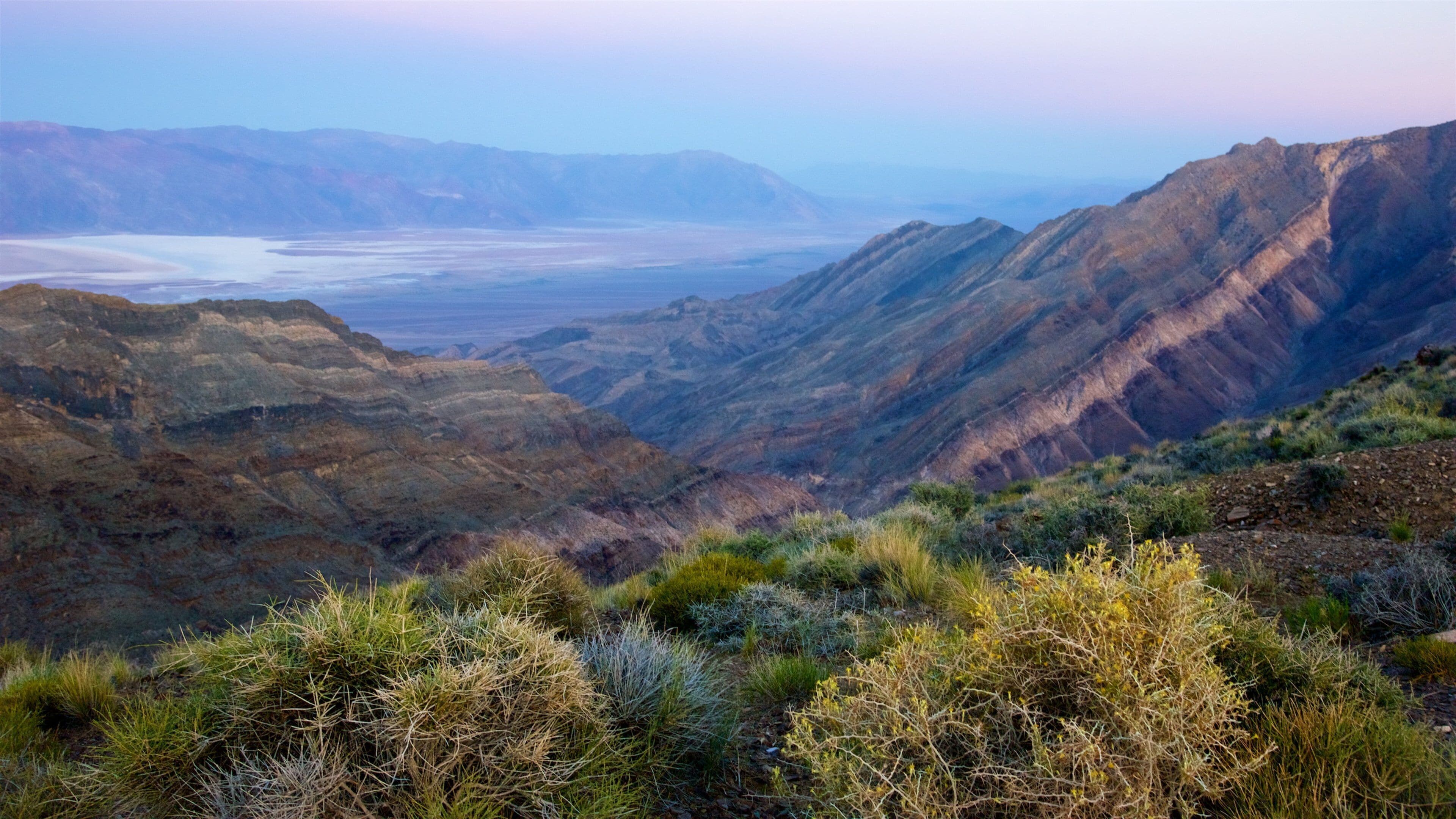 Vallée de la Mort montrant gorge ou canyon, panoramas et scÚnes tranquilles