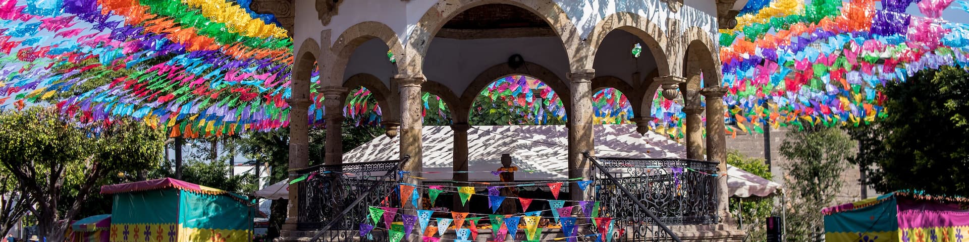 dia de muertos en el pueblo mágico de tlaquepaque jalisco méxico