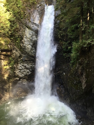 After the heavy rain the day before, the waterfall is really magnificent and the sound it makes is very powerful.