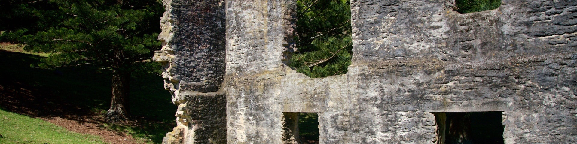 Norfolk Island which includes heritage elements and a ruin