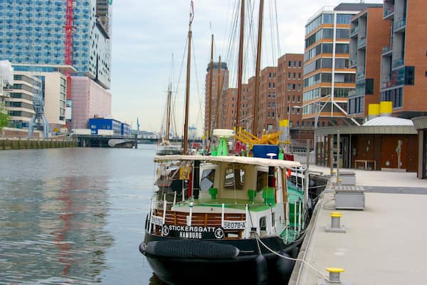 Altstadt which includes a city and a bay or harbor