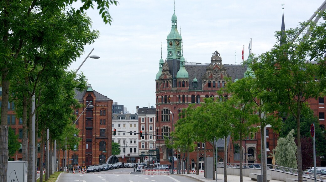 Dockland featuring a city, heritage architecture and street scenes