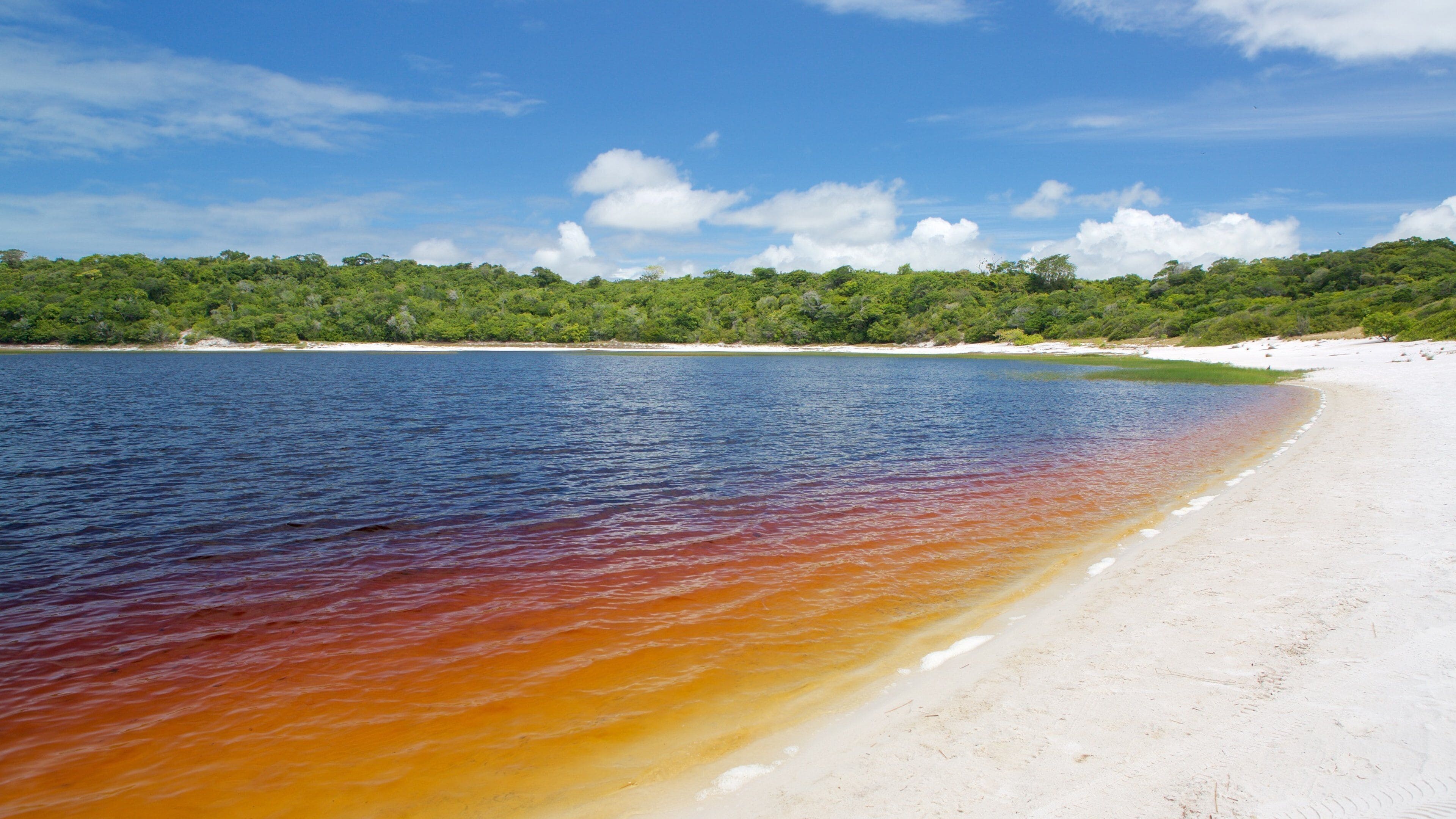 Natal inclusief een strand en een meer of poel