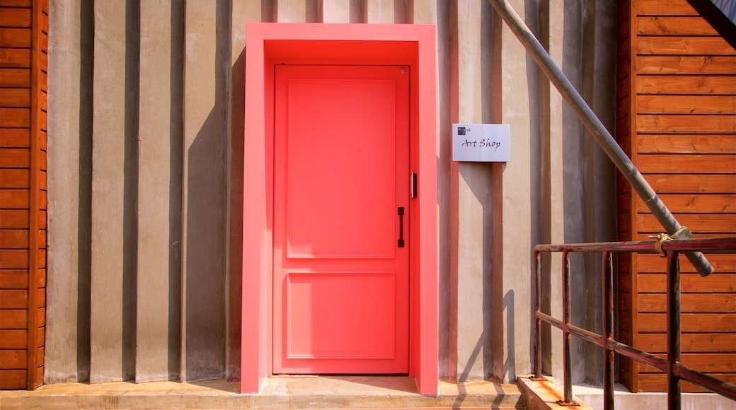 Busan ofreciendo señalización