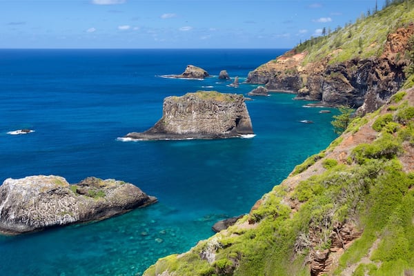 Norfolk-Insel welches beinhaltet schroffe Küste und allgemeine Küstenansicht