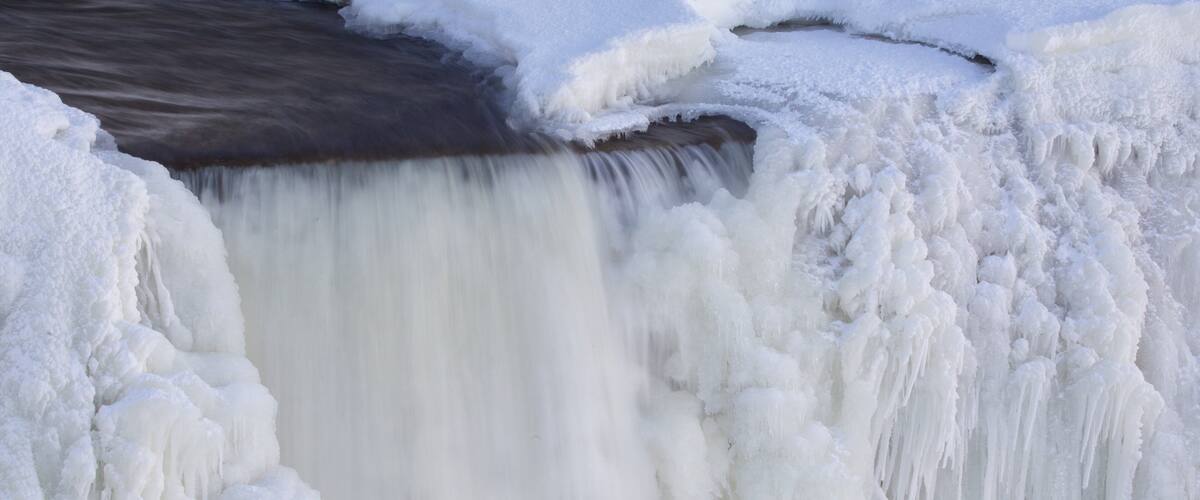 Ottawa showing a waterfall and snow