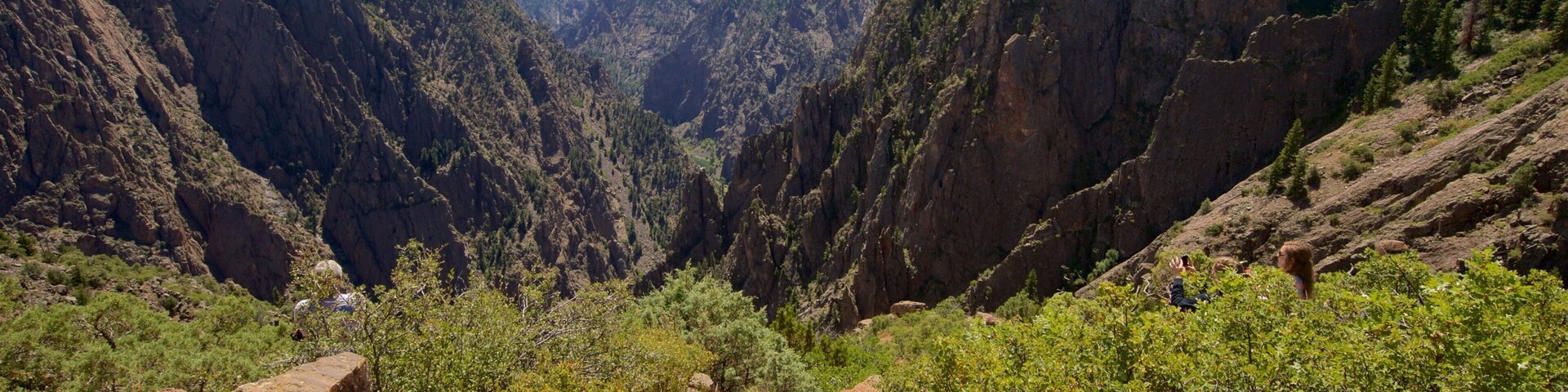 Montrose showing a gorge or canyon