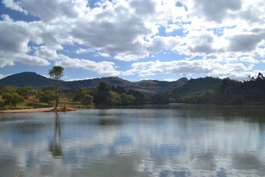 Mlilwane Wildlife Sanctuary is not just about animals. It provides an amazing landscape. Take a walk or rent a  mountainbike, and explore every corner of this peaceful place. Beware of crocodiles by the water though. :)
http://www.earthseeing.com/swaziland-night-listen-sound-animals/
#mlilwane #africa #swaziland #landscape #nature #BestOf5