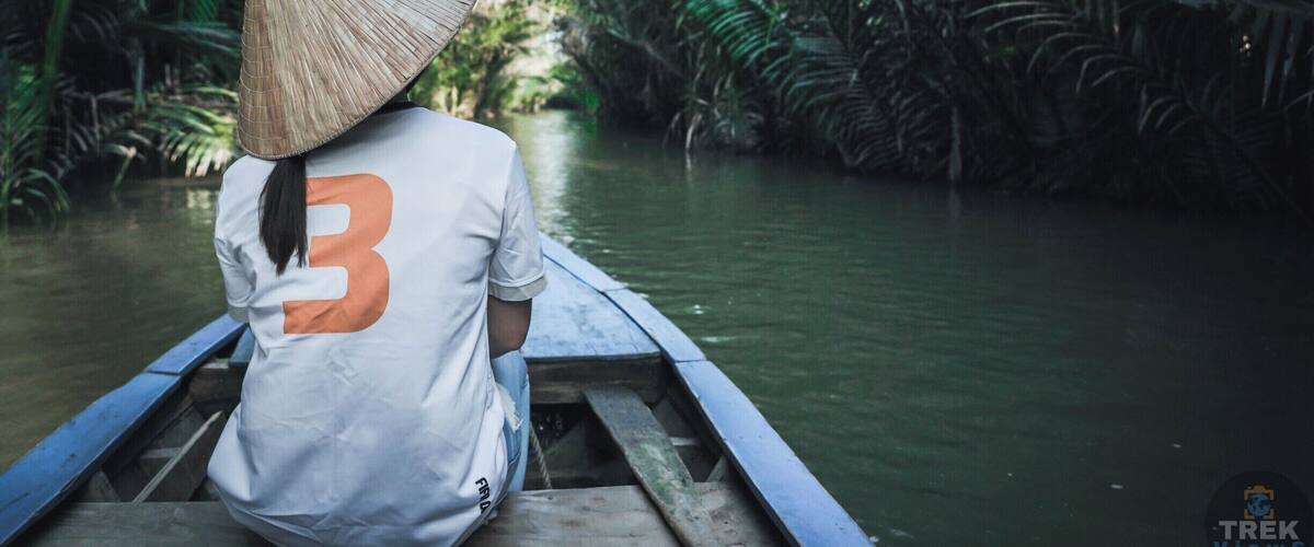 Nam Views | Mekong River: As much solo traveling as I do I often arrive somewhere new knowing very little people or no one at all. This has always been one of my favorite aspects of traveling, the chance to meet someone new from a different culture and hear their story intrigues me. A visit to the Mekong River was one of the top places I wanted to visit while in Vietnam but I’m not a organized tour type of guy and it’s quite a bit of a ride so I wasn’t sure how I was going to do it. During a dinner with my friend @littlemay.05 who was visiting her family in Vietnam for the Tet Holiday I was introduced to her friend @myn.57 who’s hometown is near the Mekong River. She offered to pick me up from a nearby bus station and take me on a tour of the river. It was so refreshing getting away from the city for a bit and I had a great time, thanks so much Myn!
.
.
.
.
#sonyalpha #sonya7riii #traveler #travellife #travelphotography #travelpics #travelgram #wanderer #wanderlust #instagood #instatravel #yourshotphotographer #lpfanphoto #troveon #explorevietnam #southeastasia #vietnam #visitvietnam #beautifulseasia #igvietnam #vietnamcharm #vscovietnam #asianculture #mekongriver #mekongdelta #river #rowboat #woodenboat #nonla #nature