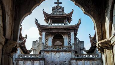 Of all the churches I've seen in Vietnam, the Cathedral of Phat Diem was the one with the most interesting architecture!