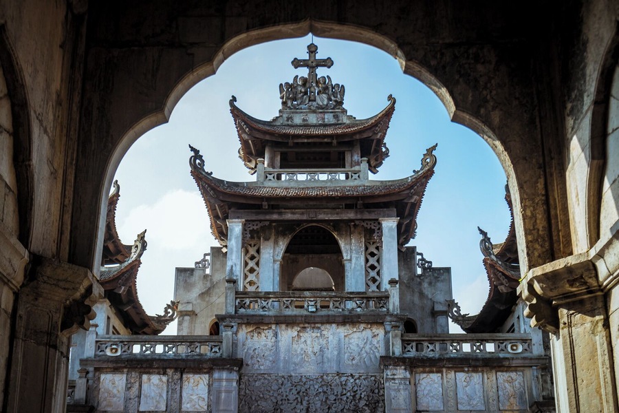 Of all the churches I've seen in Vietnam, the Cathedral of Phat Diem was the one with the most interesting architecture!