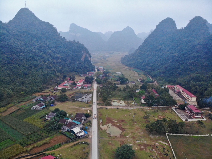 This village is famous for making knifes