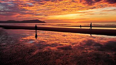 Má»T SĂNG TRĂN BIá»N HáșąI THANH