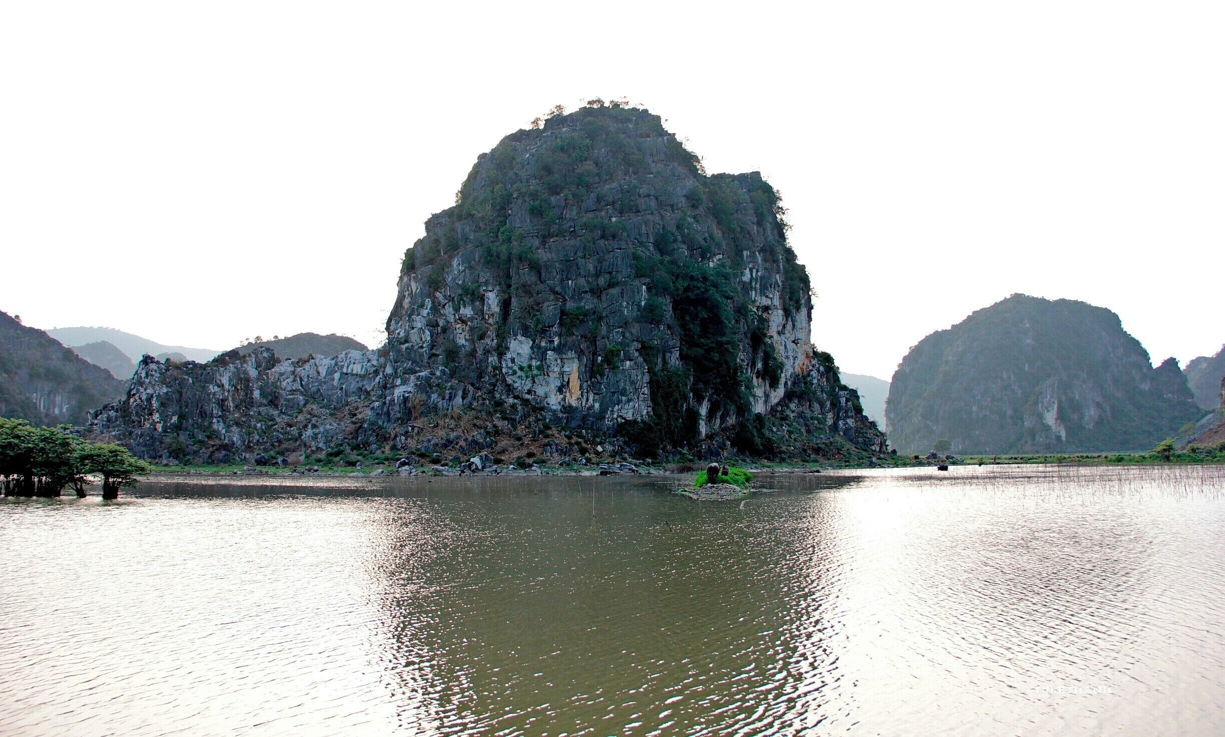 hạ long cạn xú thanh