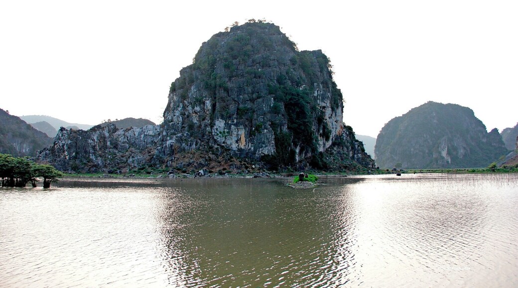 hạ long cạn xú thanh