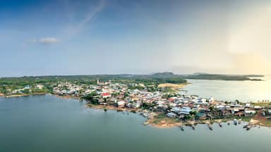 Fishermen's fishing boats are anchored at the wharf. Ben Nom village, Phu Cuong commune, Dinh Quan, Dong Nai, Vietnam