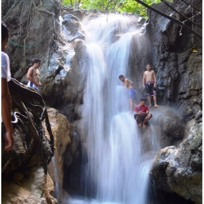 The amazing Hindag-an Falls👍🏊😍