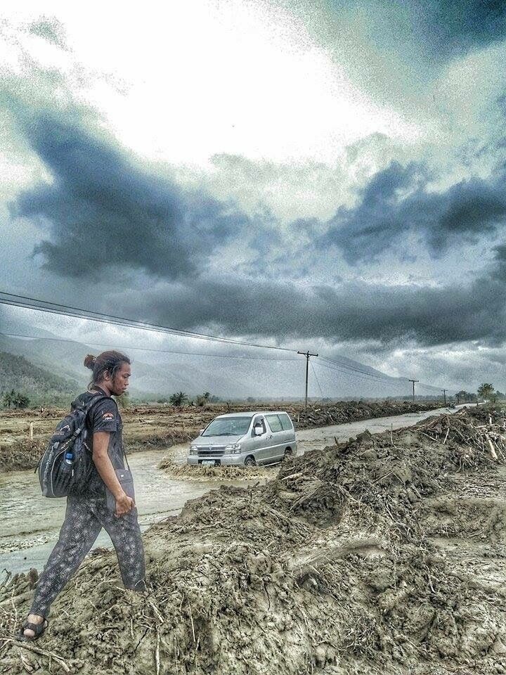 Would you dared to see this place without even helping? 
Bangon Nueva Ecija! 
Our original plan is visit Dipangan River, enjoy and swim. But this place touches our hearts and tears fall. This was left by typhoon Lando. 
#goandhelppeoplefromnuevaecija #brgycalabasa #outreach 
42 houses were swipped out by the typhoon cause by flashfloods and landslides.