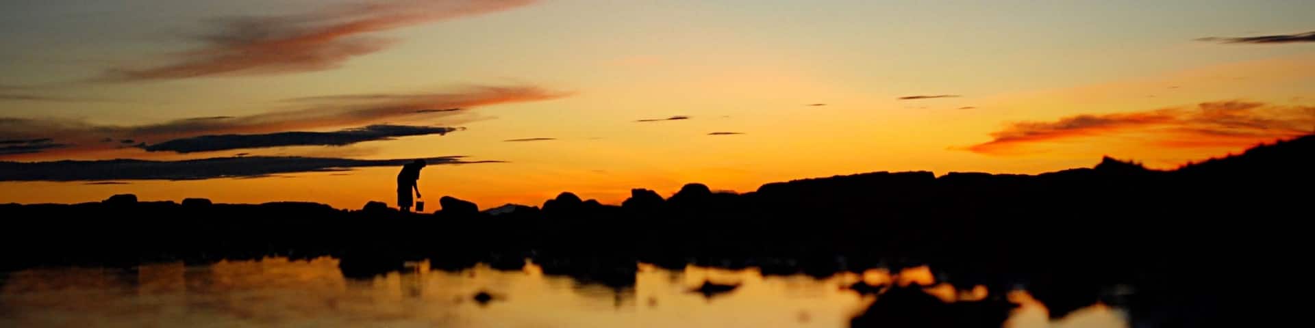 "panulo" sa tag kulop which means catching fishes at the seashore or finding crabs to eat