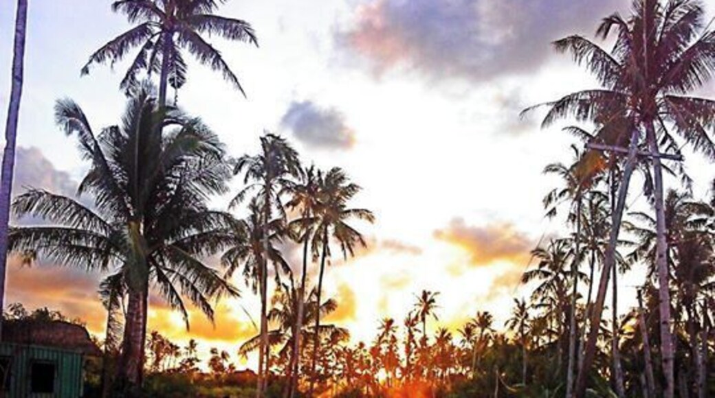 Stopping by to take a photo with the sun light and smoke dust. #Blue #Guiuan #RoadTrip