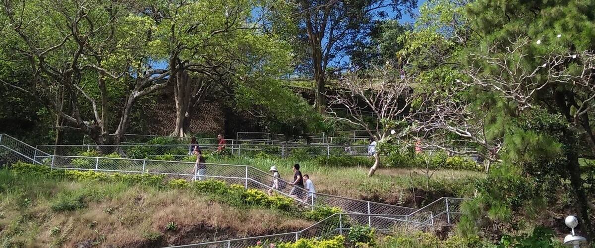 For a 360 degrees view one has to climb up the Cross. My knees were sore so I didn't do it. The alternative lift was not working at the time we visited.