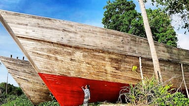The people of Sibutu in Tawi Tawi are known for their boat-making skills and craftsmanship. A finished boat is called a "lantsa". Tawi Tawi is also one of those places in southern Mindanao that is not on most tourists' bucketlist due to security matters. However, visiting Sibutu is possible with the guidance of competent local guides and clearance from the police. The people here are very hospitable, kind and eager to share their culture. #LocalSecrets #ItsMoreFunInThePhilippines #Adventure #culture #trovember #outdoors