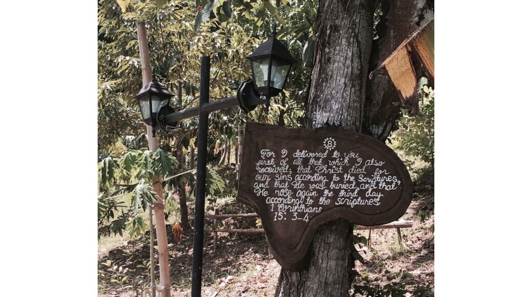 1 Corinthians 15: 3-4