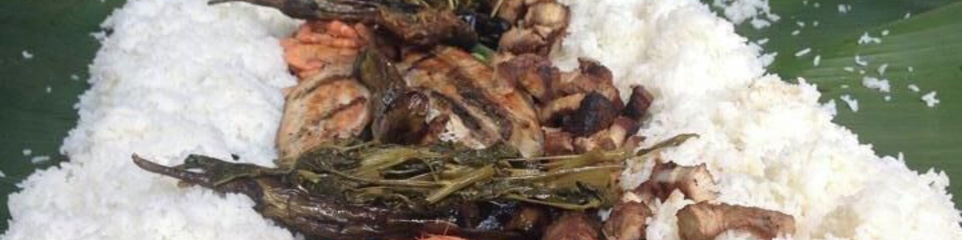 When you have a chance to eat with your family, then make it as one of the most memorable.. #boodlefight #Family #food