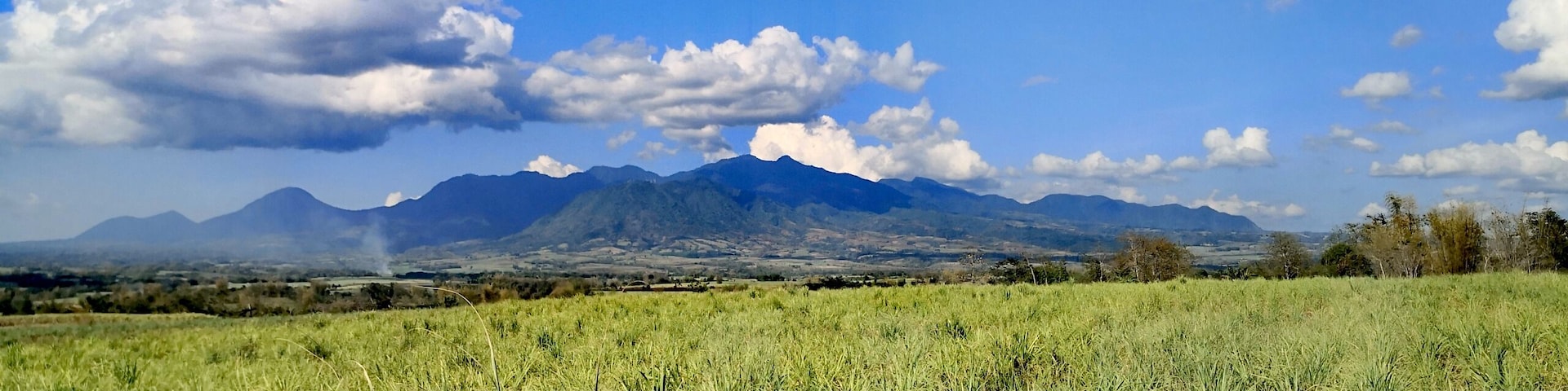 i didn't appreciate this view that much when I was growing up. Now I miss this kind of view a lot.