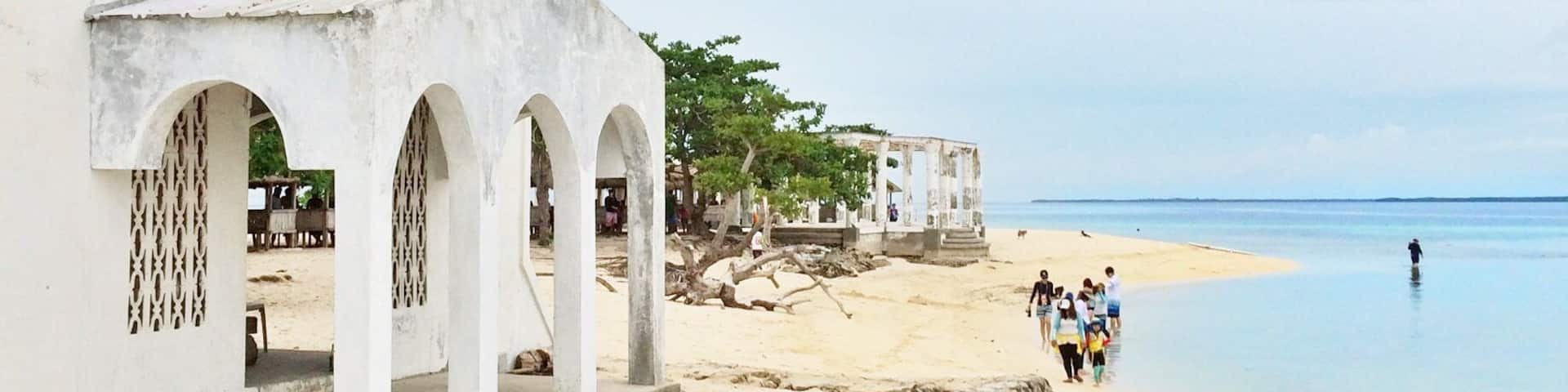 Pandanon island — A small paradise in Visaya region, Philippines. My family had a great time there, walking along the beach, playing with the dogs (they were dirty tho), having a bbq, etc.
#beach #cebu #philippines