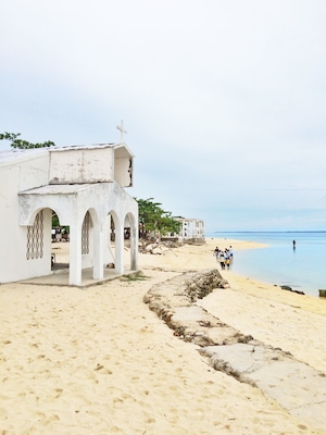 Pandanon island — A small paradise in Visaya region, Philippines. My family had a great time there, walking along the beach, playing with the dogs (they were dirty tho), having a bbq, etc.
#beach #cebu #philippines