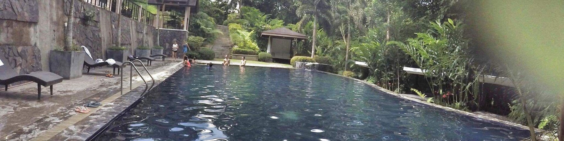 Looking for a quick getaway from Manila's busy streets? This little sanctuary is the perfect place for a staycation. Very relaxing, with nice facilities and never crowded. 😉