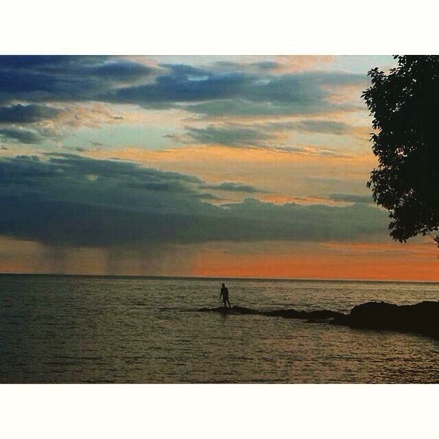 I just adore this place..Looking at the magnificent view feels you relaxed and be fascinated by the sparkling water and white fine sand..💕💕💕💕

#tayandak#@kalamansig