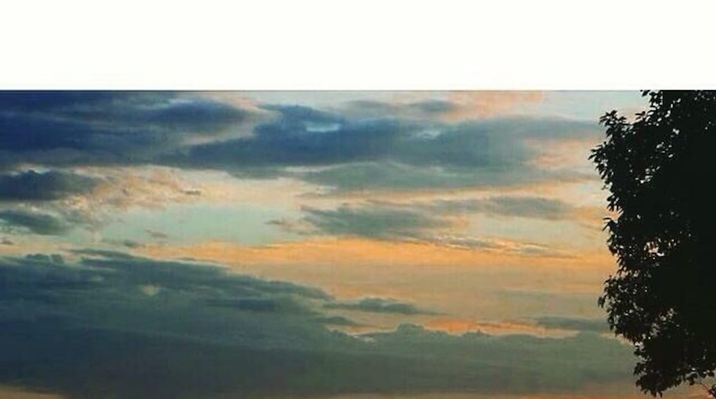 I just adore this place..Looking at the magnificent view feels you relaxed and be fascinated by the sparkling water and white fine sand..💕💕💕💕
#tayandak#@kalamansig