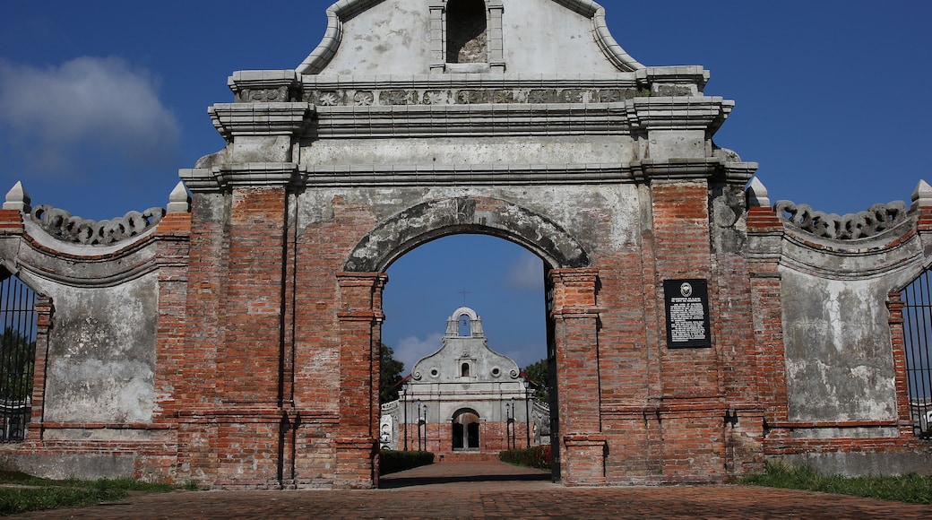 Die Nagcarlan Kapelle mit seinen unterirdischen Krypta wurde 1845 gebaut und gilt als der einzige unterirdische Friedhof des Landes. Nagcarlang in der Provinz Laguna, Philippinen