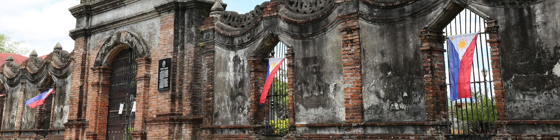 Die Nagcarlan Kapelle mit seinen unterirdischen Krypta wurde 1845 gebaut und gilt als der einzige unterirdische Friedhof des Landes. Nagcarlang in der Provinz Laguna, Philippinen